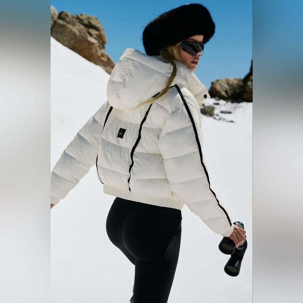 Alo Yoga Aspen Love Puffer Jacket